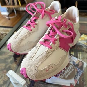 New Balance Beige and Hot Pink Women's Sneakers